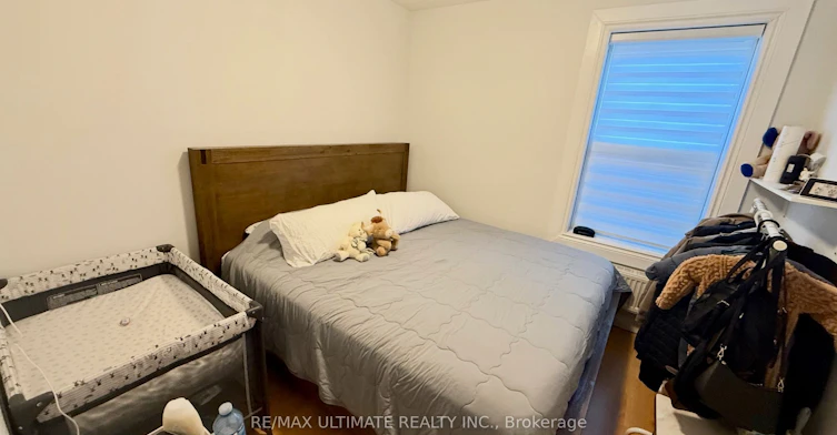 Main-13 Lanark Avenue, Toronto, ON, M6C 2B2 - 5