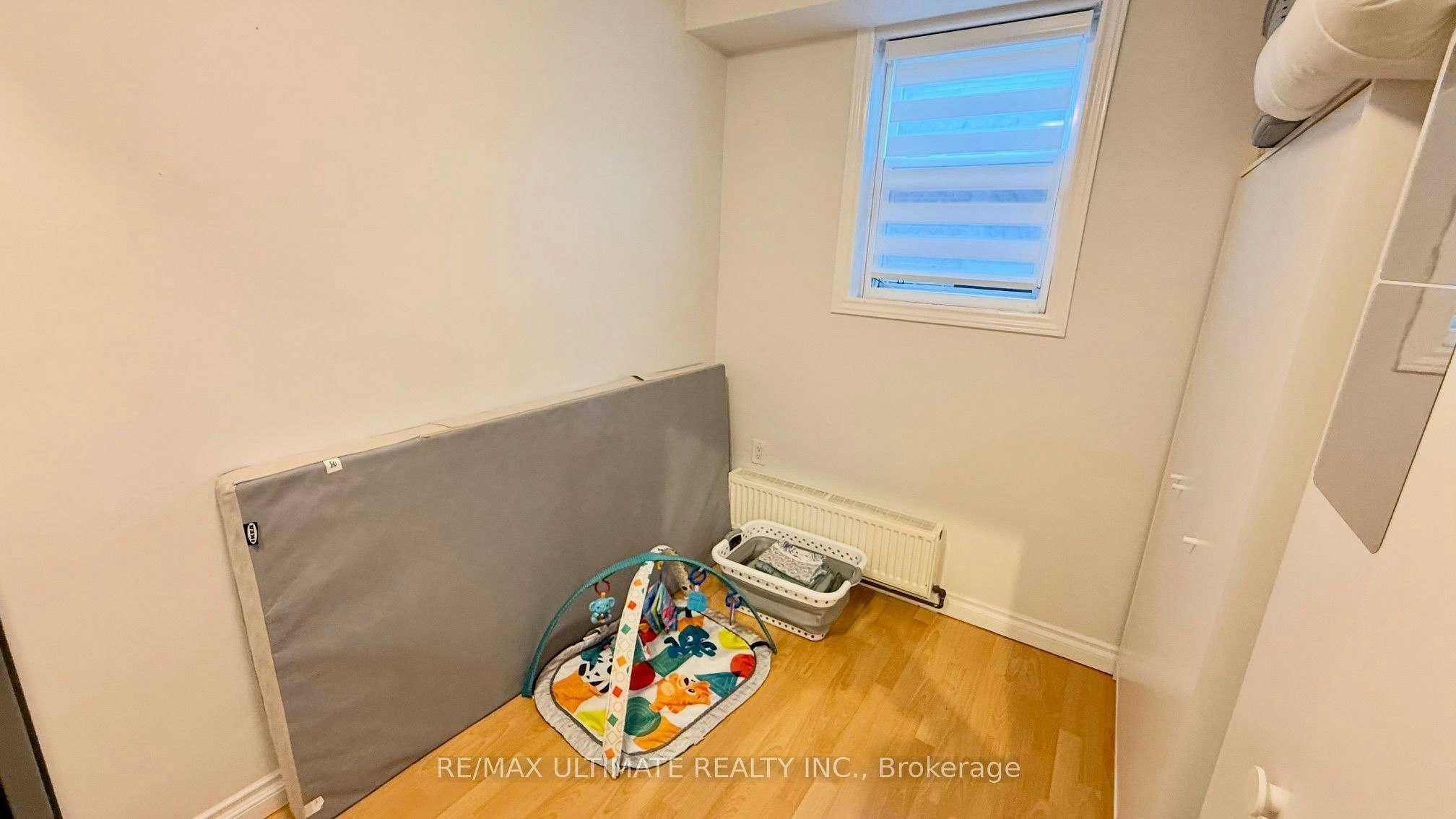 Main-13 Lanark Avenue, Toronto, ON, M6C 2B2 - 8