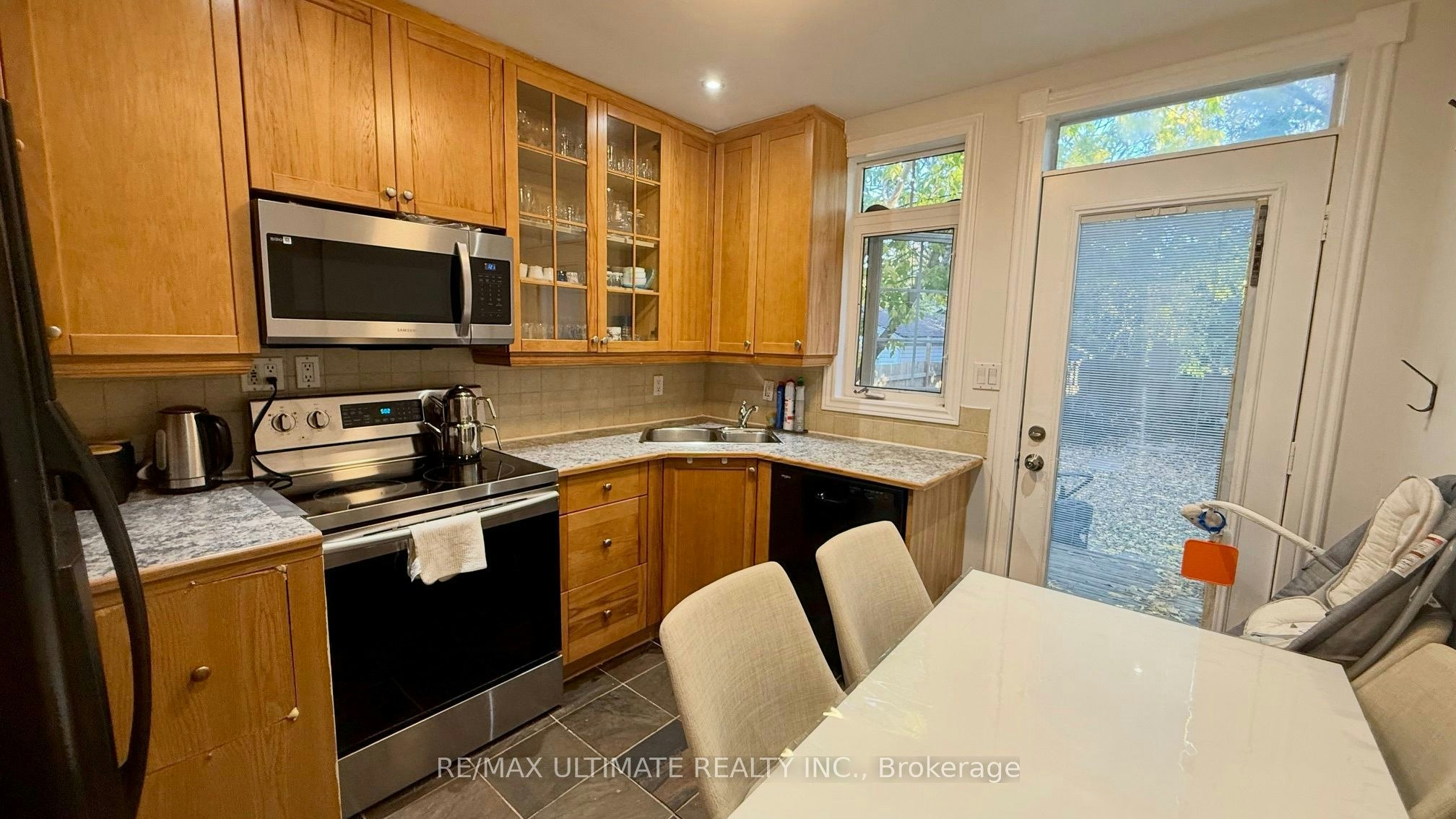 Main-13 Lanark Avenue, Toronto, ON, M6C 2B2 - 10