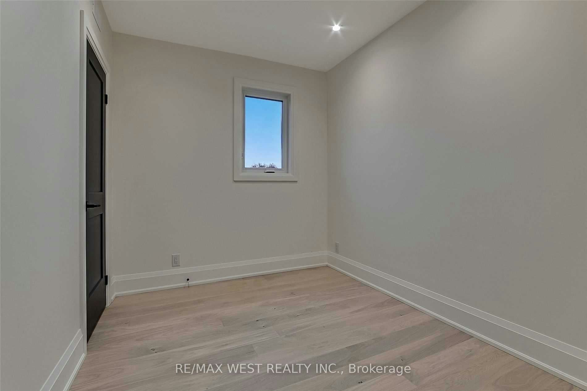 3rd-201 Cedric Avenue, Toronto, ON, M6C 3X7 - 5