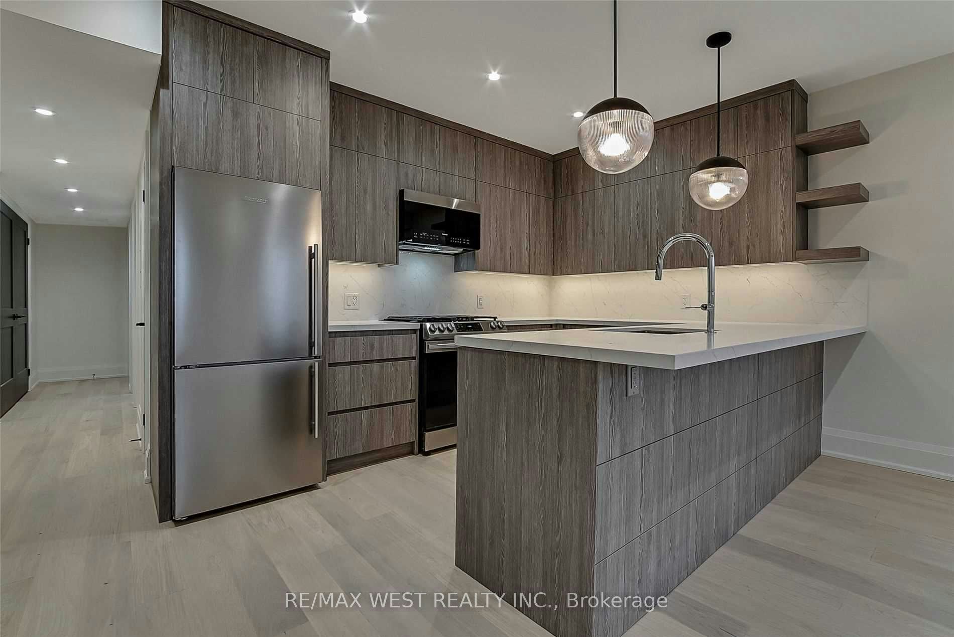 3rd-201 Cedric Avenue, Toronto, ON, M6C 3X7 - 4