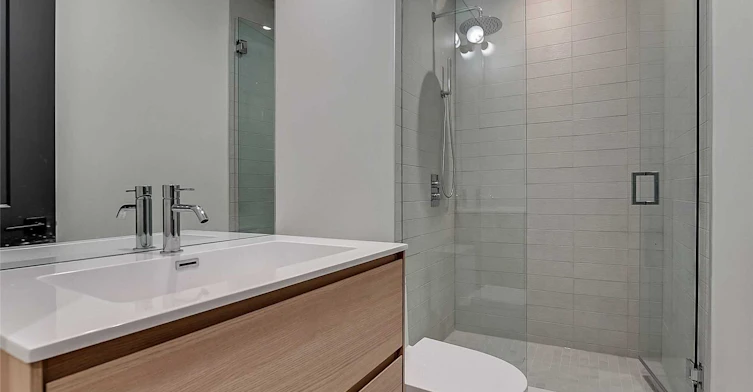 3rd-201 Cedric Avenue, Toronto, ON, M6C 3X7 - 6