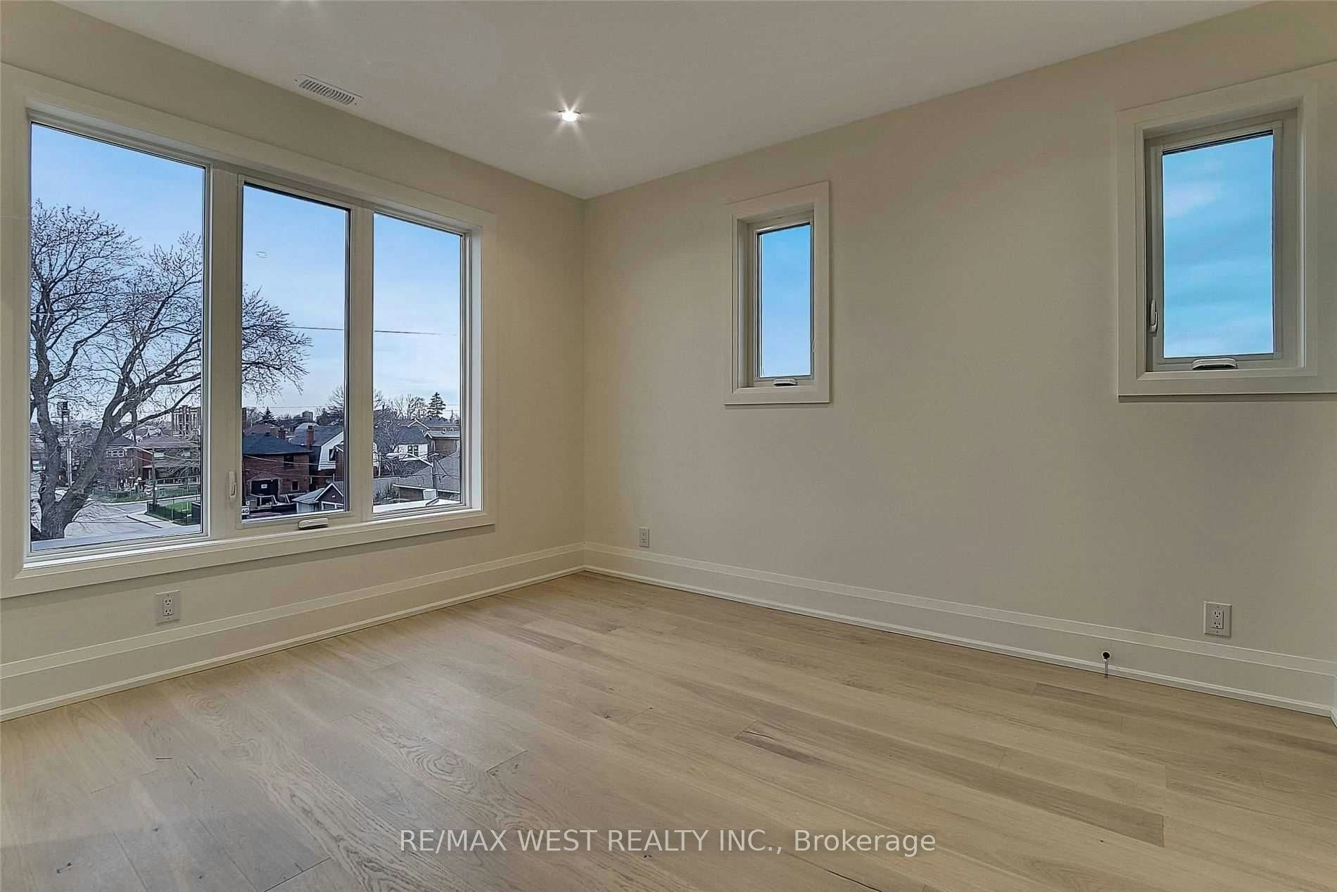 3rd-201 Cedric Avenue, Toronto, ON, M6C 3X7 - 7