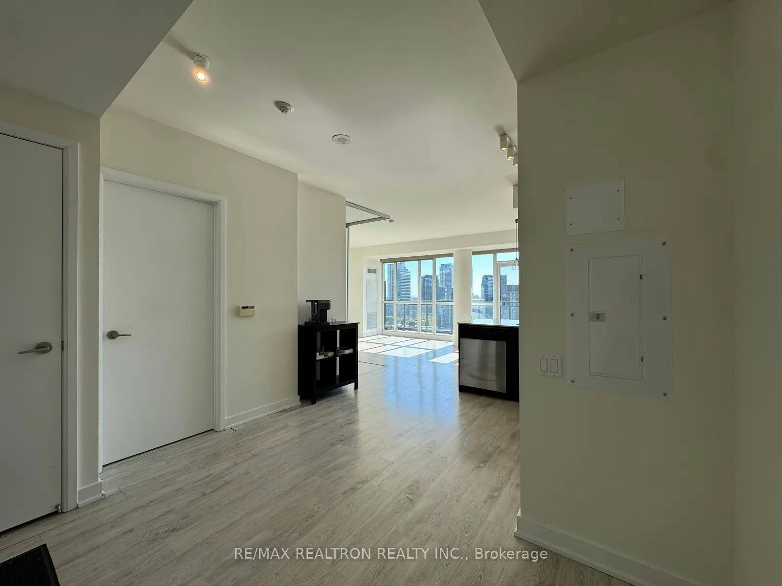 1604-78 Tecumseth Street, Toronto, ON, M5V 0A9 - 4