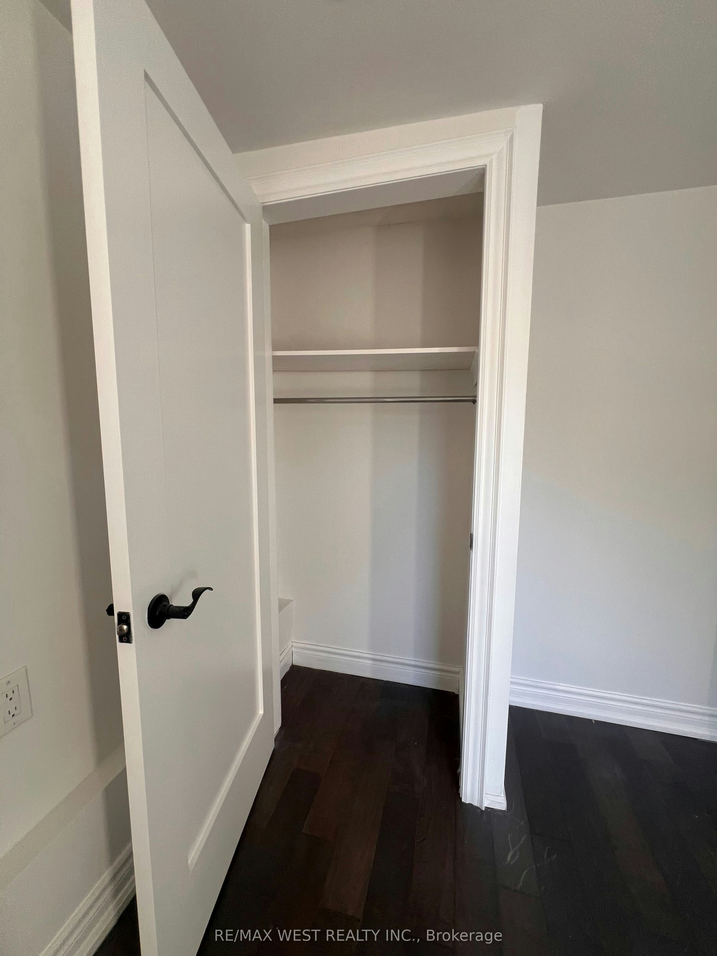 Upper-181 Cedric Avenue, Toronto, ON, M6C 3X7 - 6
