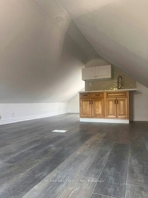 Upper-181 Cedric Avenue, Toronto, ON, M6C 3X7 - 3