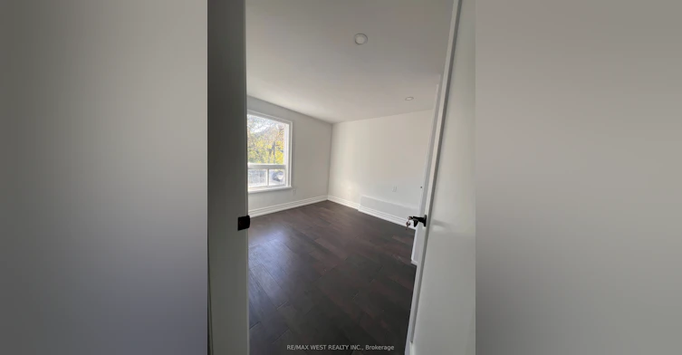 Upper-181 Cedric Avenue, Toronto, ON, M6C 3X7 - 5