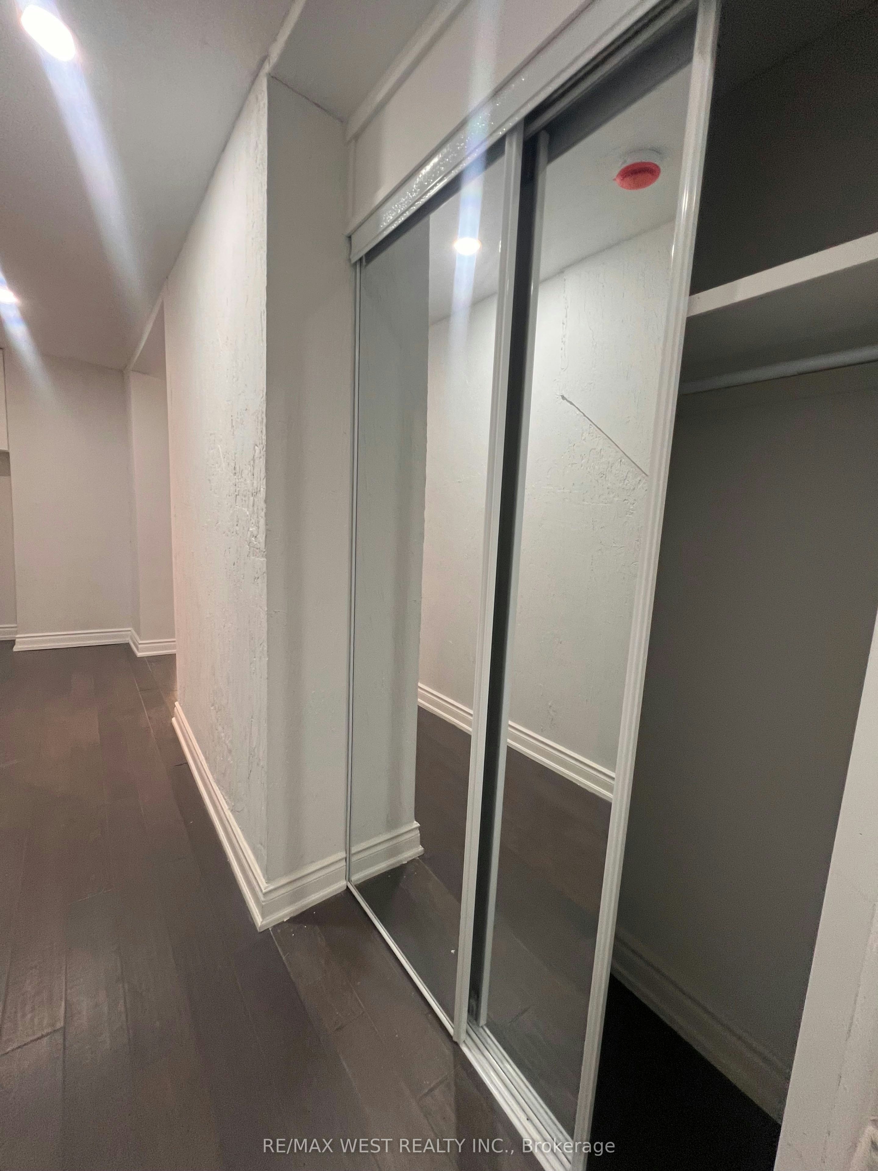 Main-181 Cedric Avenue, Toronto, ON, M6C 3X7 - 4