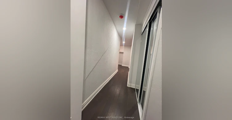 Main-181 Cedric Avenue, Toronto, ON, M6C 3X7 - 3