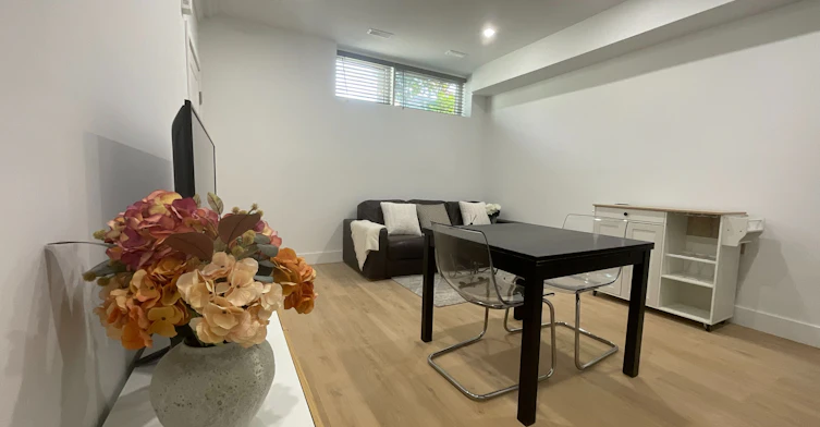 674 Manning Avenue, Toronto, ON, M6G 2W4 - 17