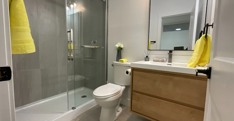 674 Manning Avenue, Toronto, ON, M6G 2W4 - 4