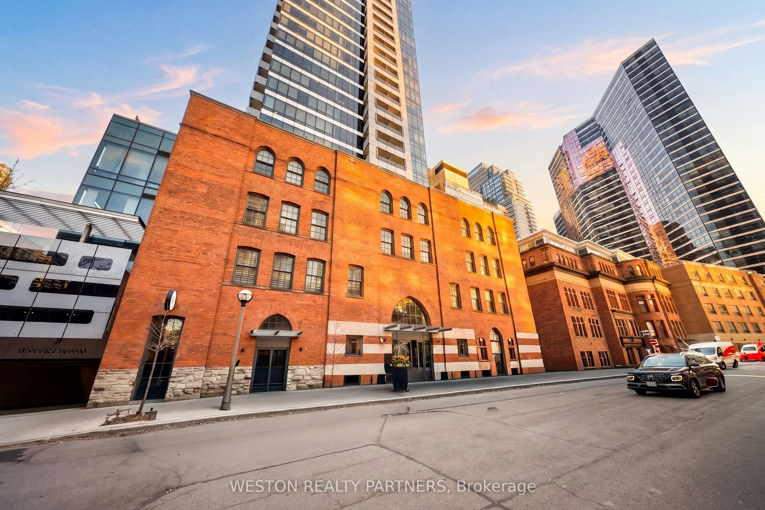 208-5 St Joseph Street, Toronto, ON, M4Y 0B6