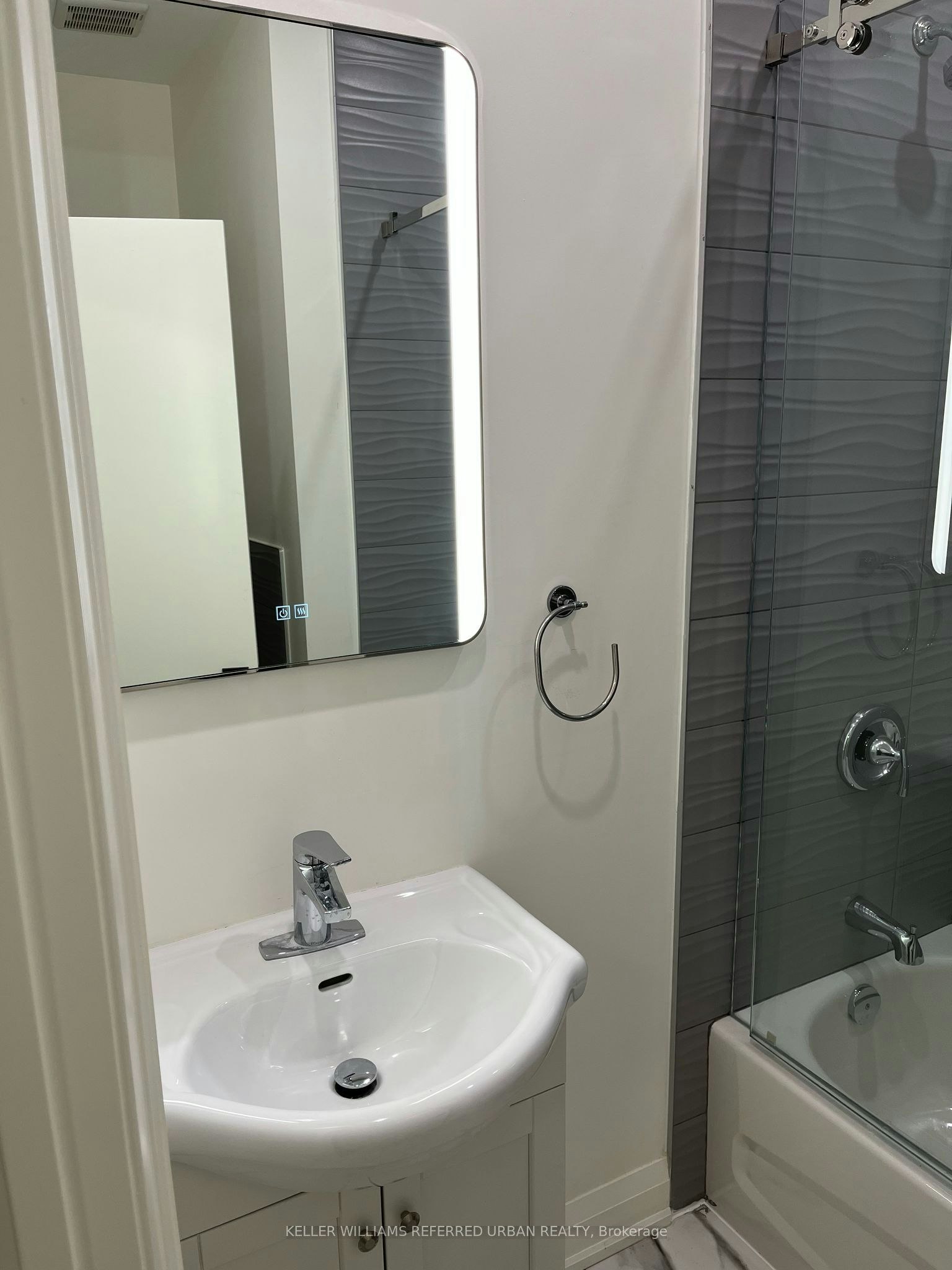 BSMT 2-103 Almore Avenue, Toronto, ON, M3H 2H4 - 17