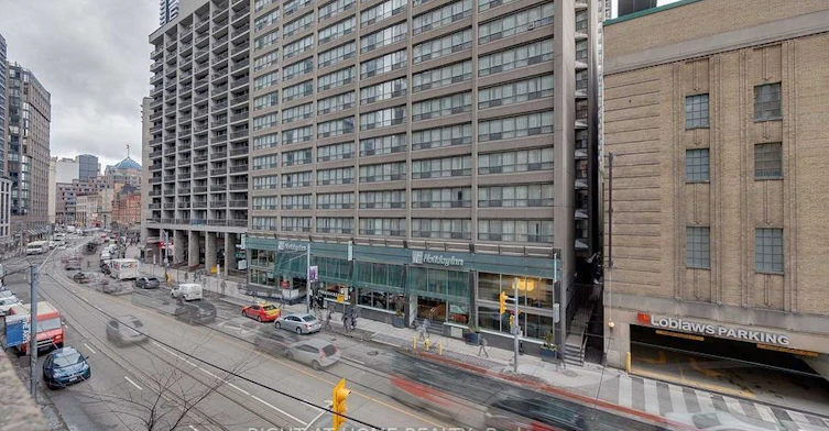 1710-45 Carlton Street, Toronto, ON, M5B 2H9