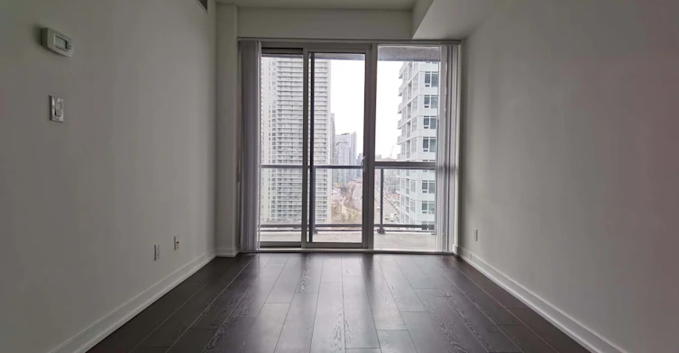 1906-20 Bruyeres Mews, Toronto, ON, M5V 0G8 - 6