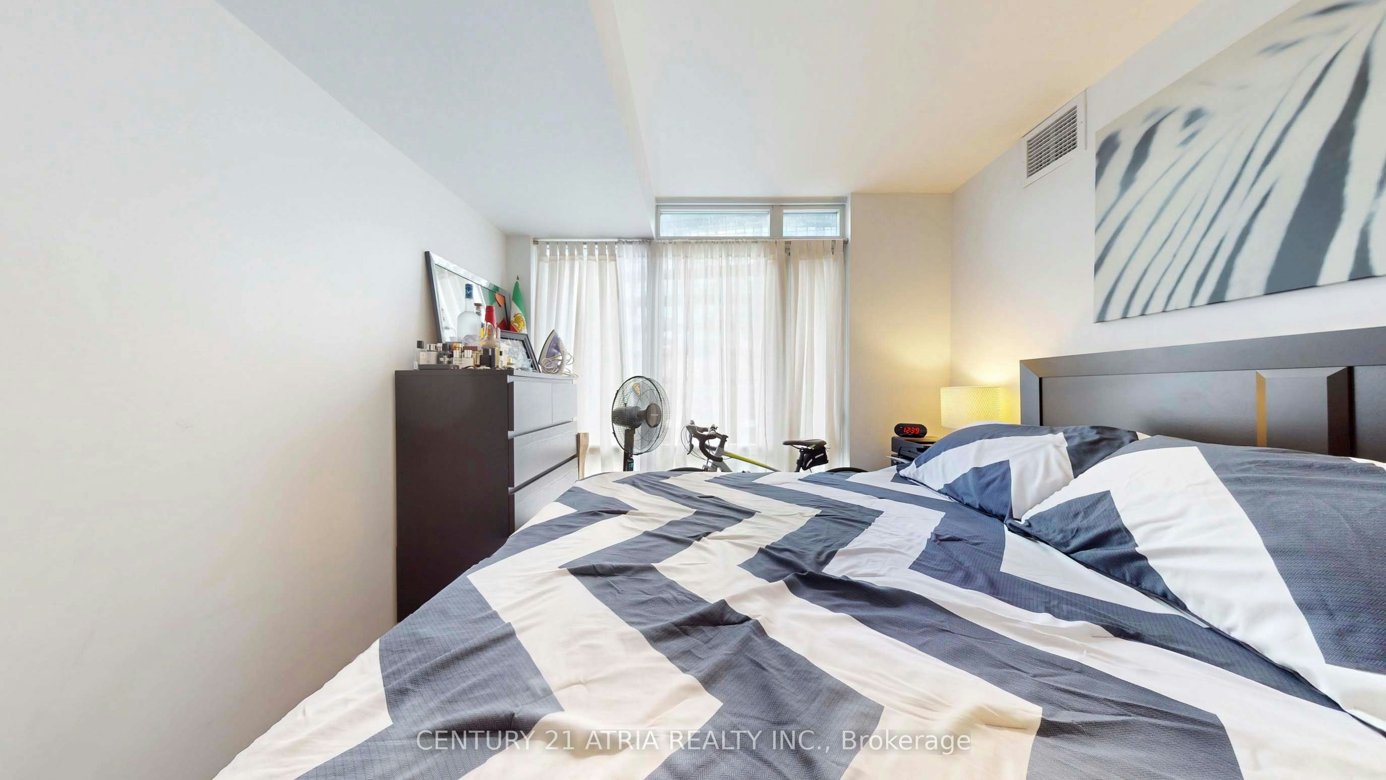 211-170 Fort York Boulevard, Toronto, ON, M5V 0E6 - 24