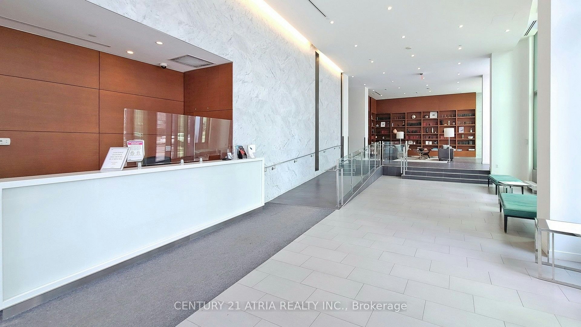211-170 Fort York Boulevard, Toronto, ON, M5V 0E6 - 3