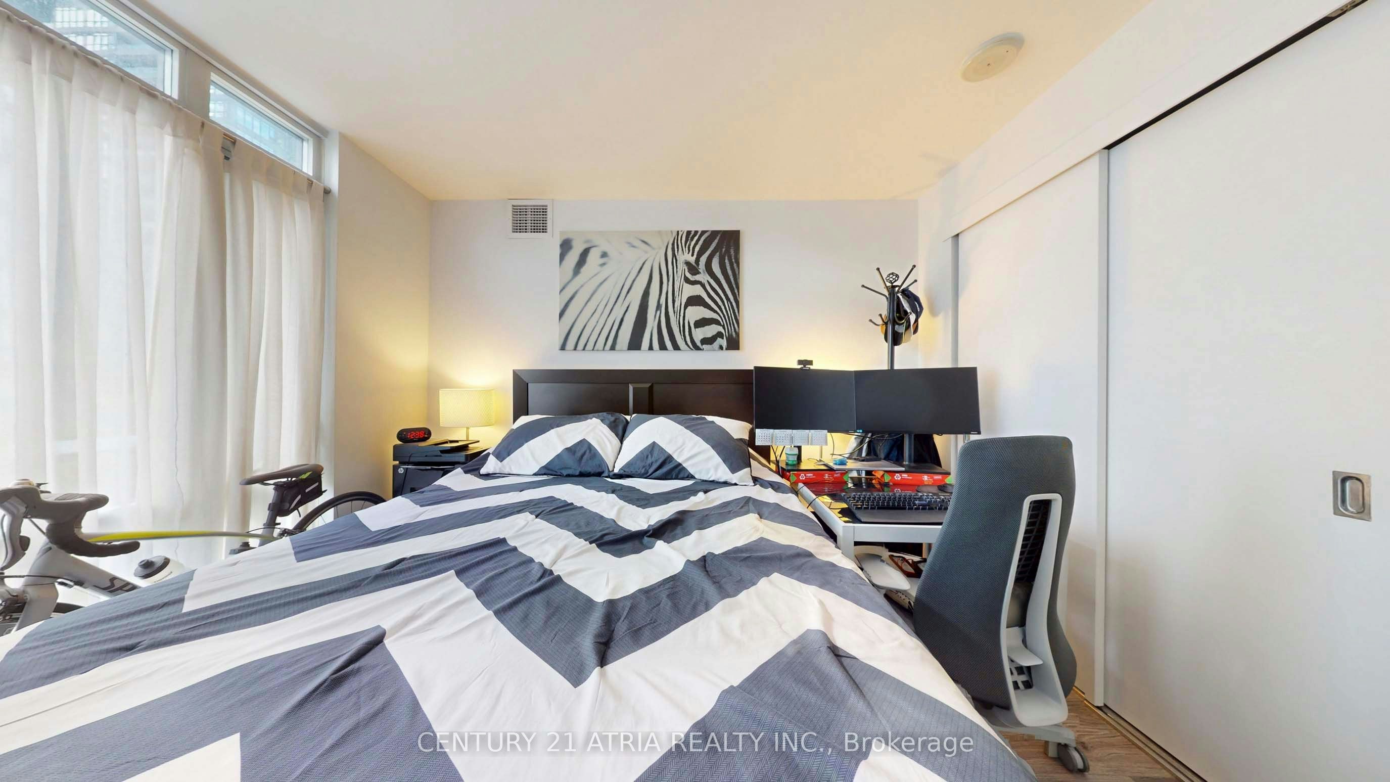 211-170 Fort York Boulevard, Toronto, ON, M5V 0E6 - 25