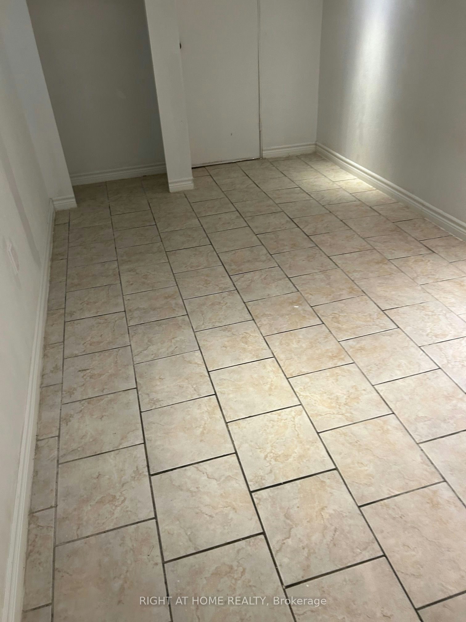 B-210 Mccaul Street, Toronto, ON, M5T 1W5 - 16