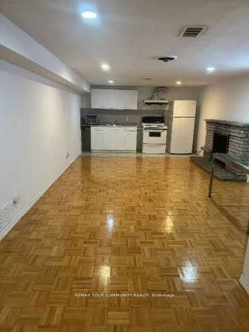 Lower-15 Blithfield Avenue S, Toronto, ON, M2K 1X9 - 2
