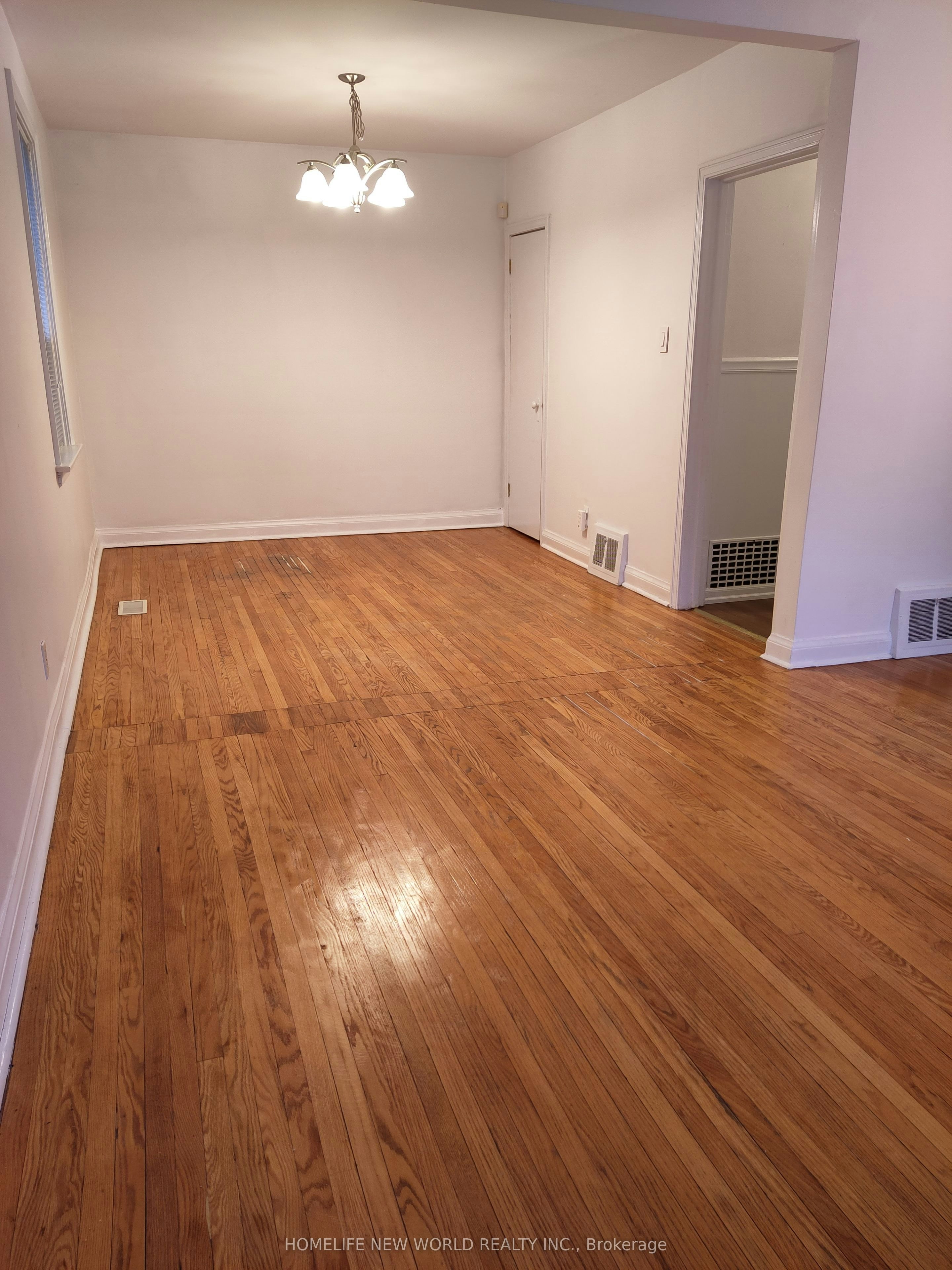 Gr, 2nd-17 Bonnington Place, Toronto, ON, M2N 4V2 - 3