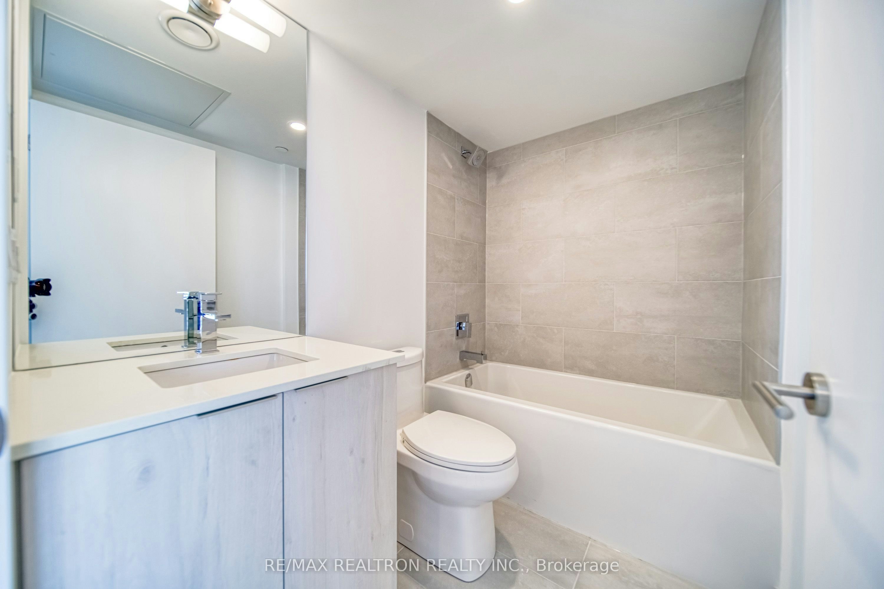 2804-47 Mutual Street, Toronto, ON, M5B 0C6 - 18