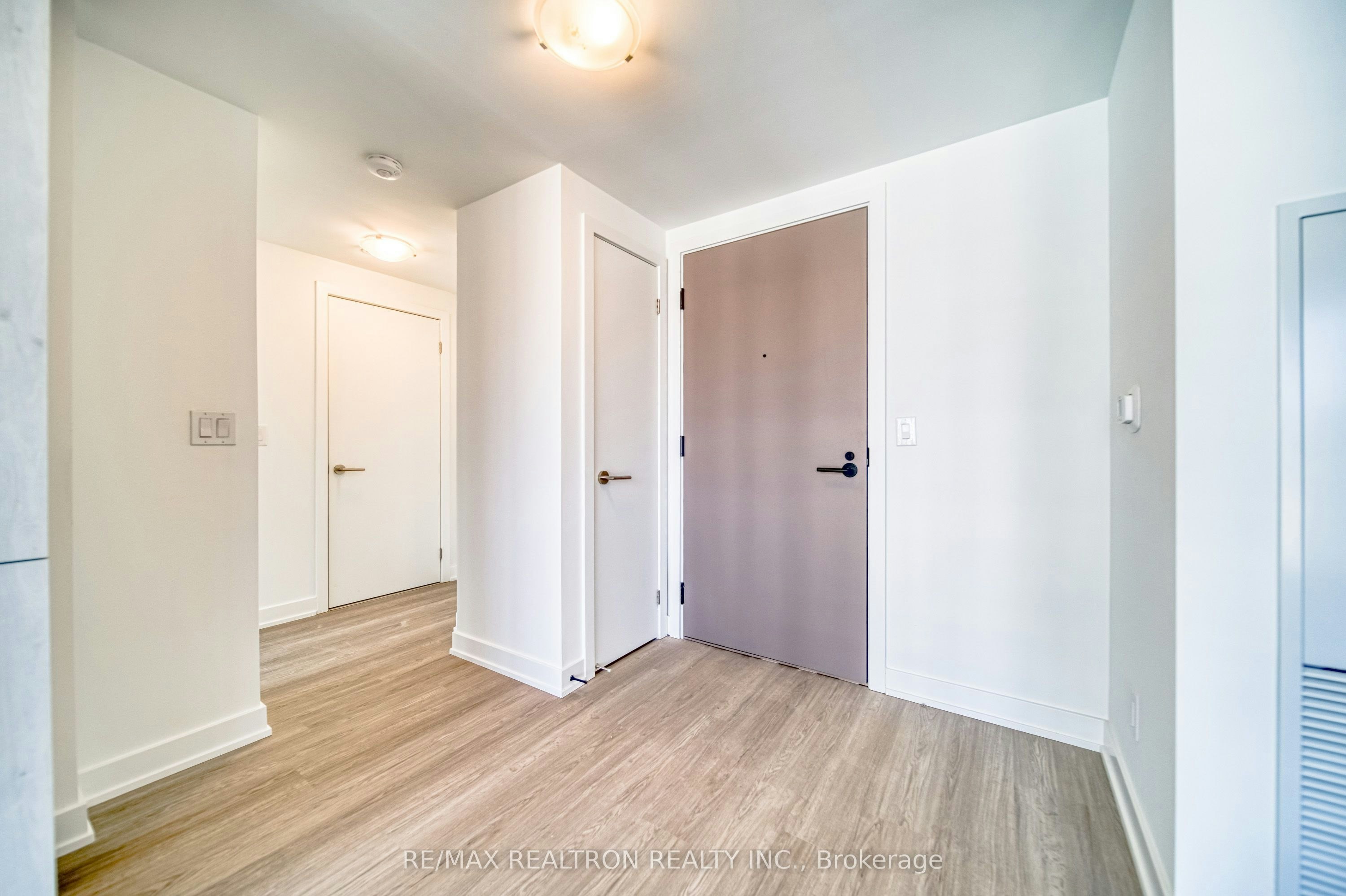 2804-47 Mutual Street, Toronto, ON, M5B 0C6 - 3