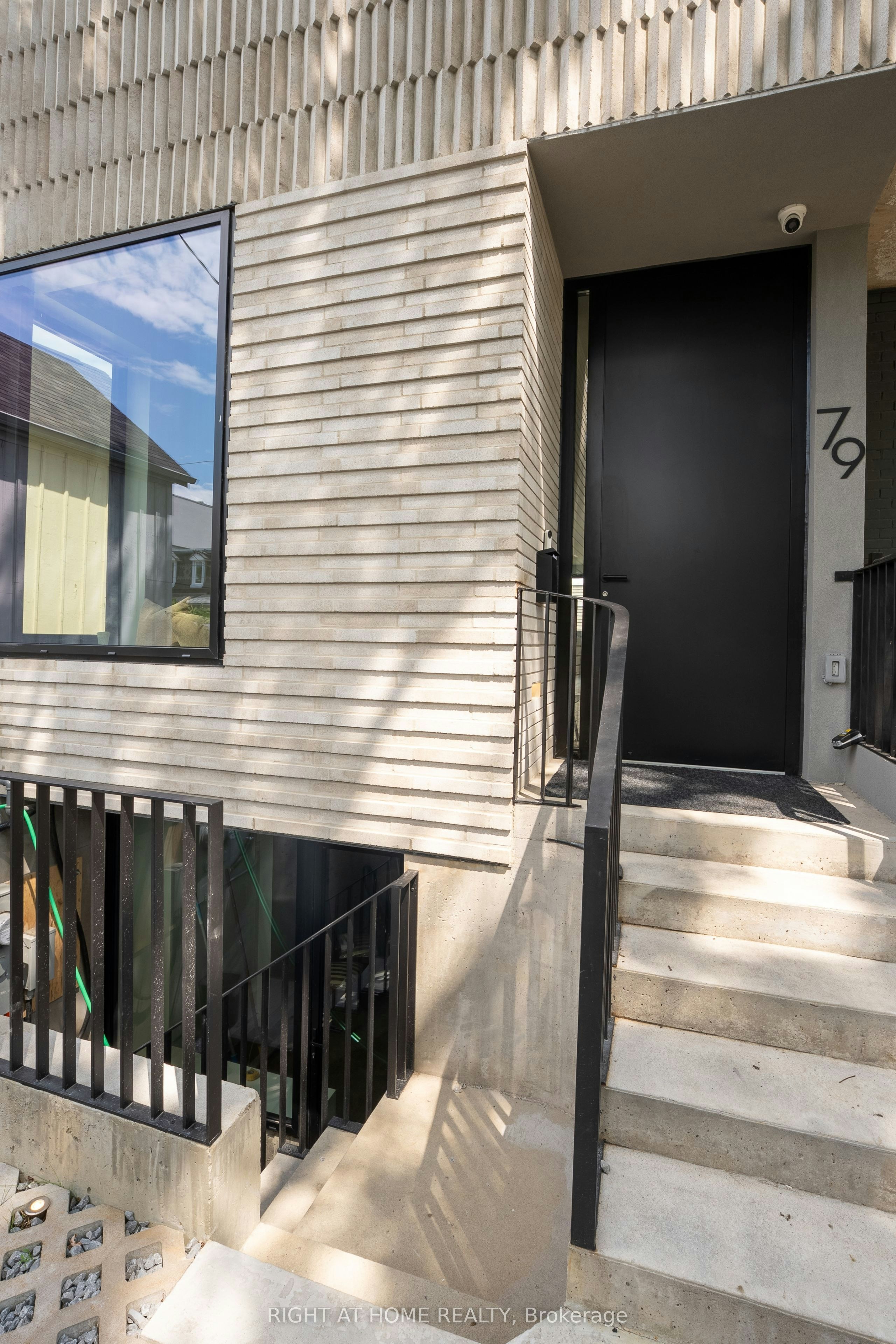 79 Northcote Avenue, Toronto, ON, M6J 3K2 - 3