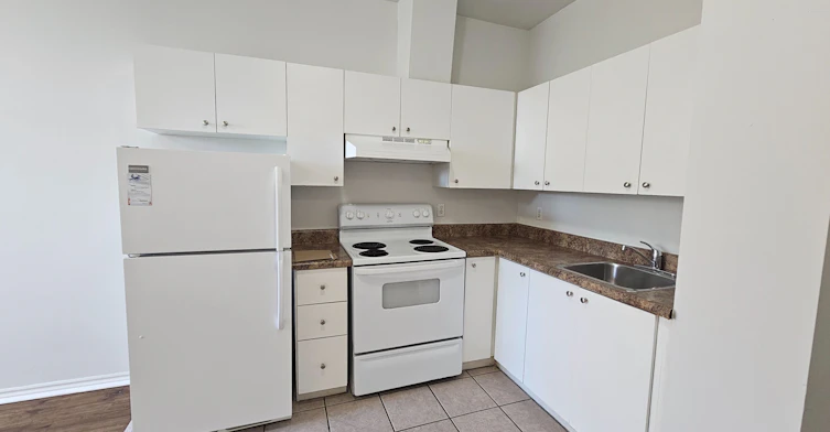 309-1801 Eglinton Avenue W, Toronto, ON, M6E 2H7 - 2