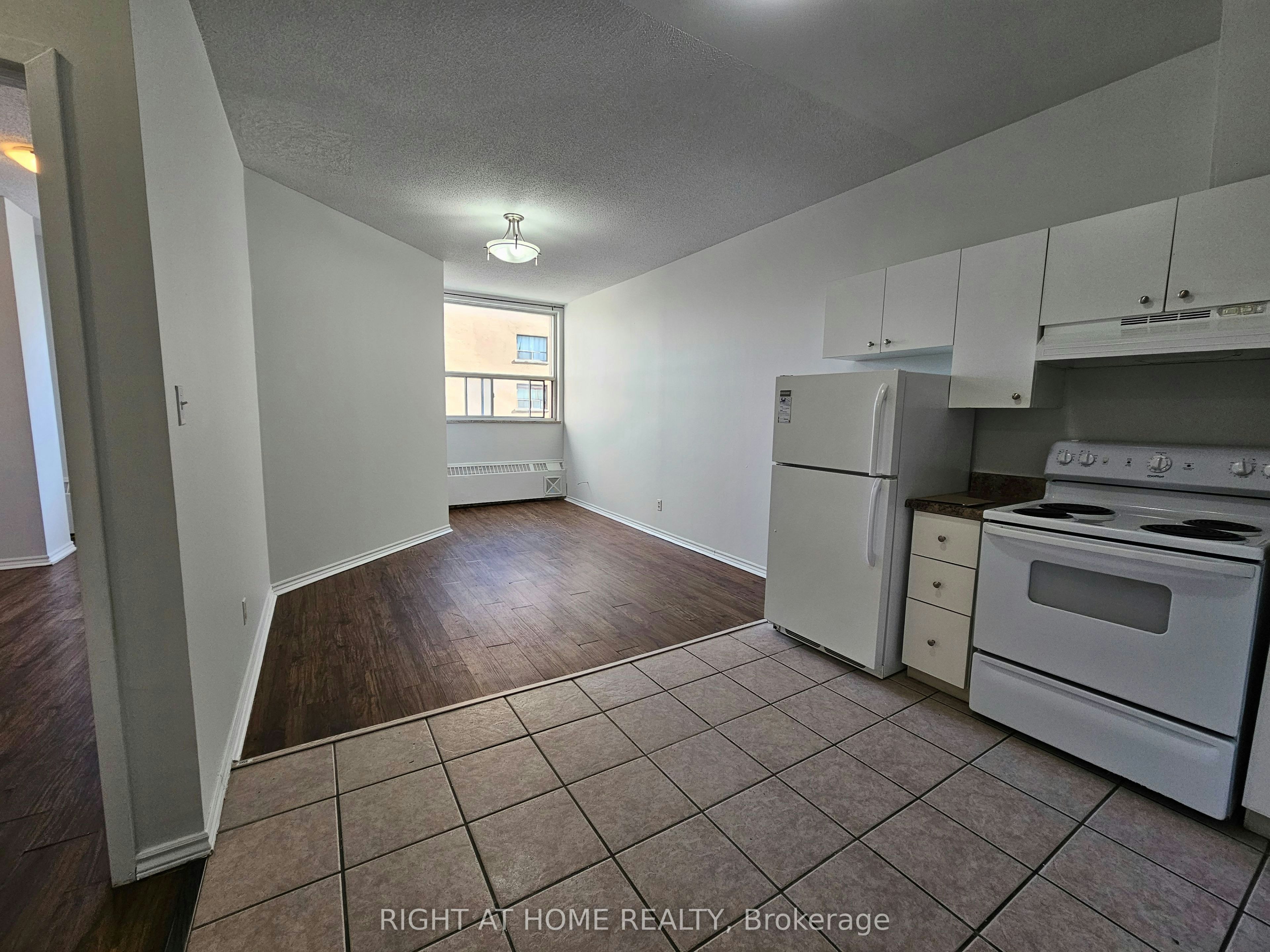 309-1801 Eglinton Avenue W, Toronto, ON, M6E 2H7 - 5