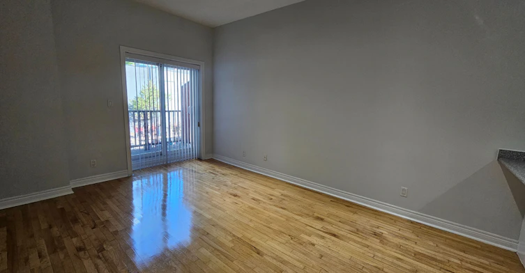 207-524 Yonge Street, Toronto, ON, M4Y 1X9 - 10