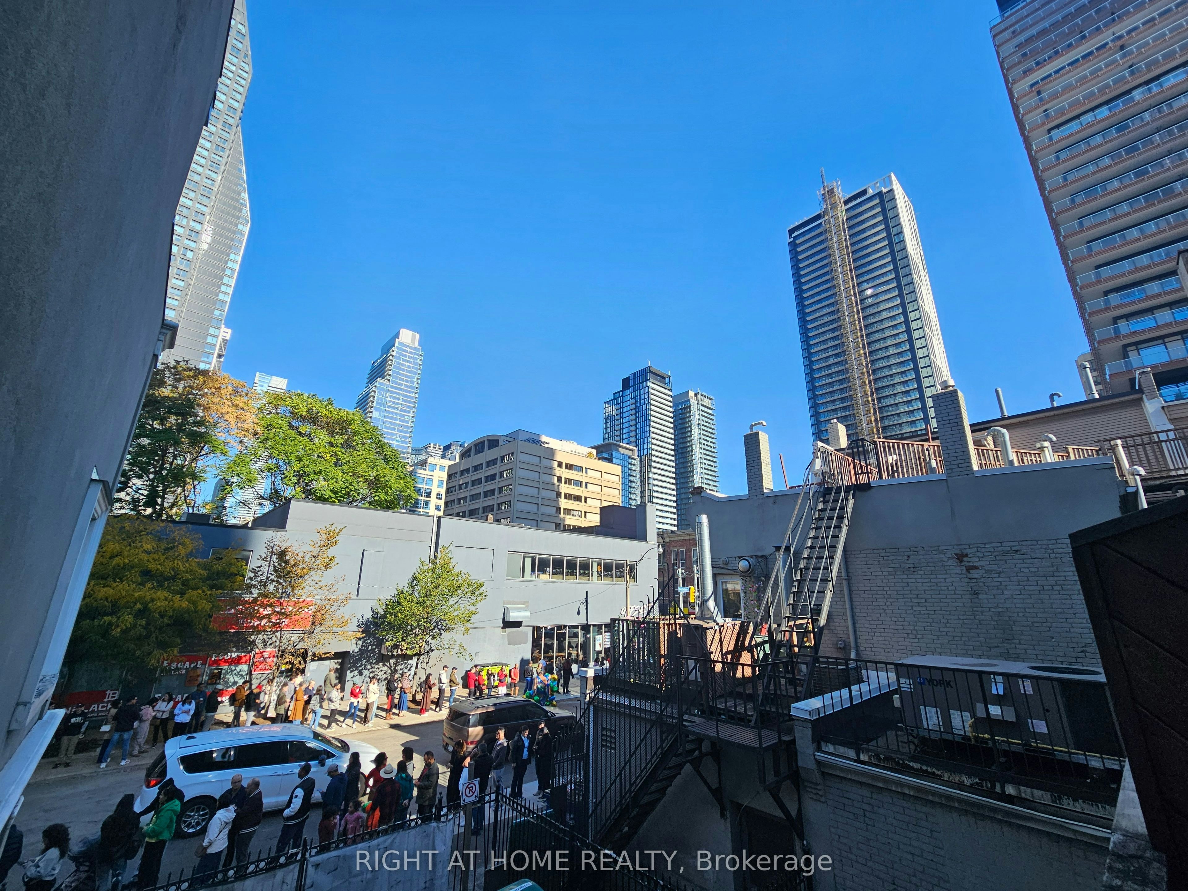 207-524 Yonge Street, Toronto, ON, M4Y 1X9 - 28