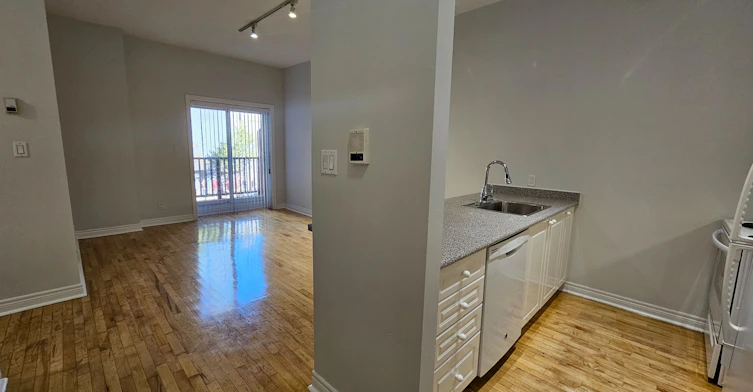 207-524 Yonge Street, Toronto, ON, M4Y 1X9 - 8