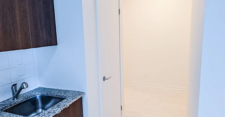 919-55 East Liberty Street, Toronto, ON, M6K 3P9 - 7