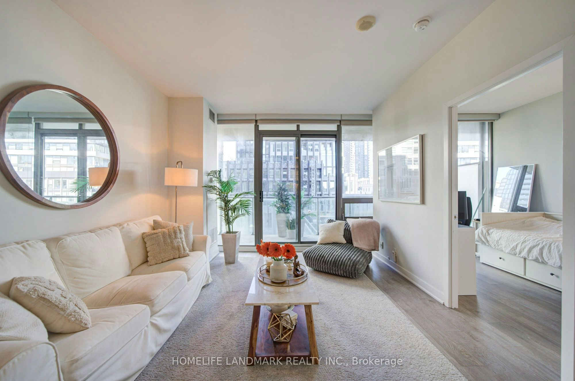 604-33 Lombard Street, Toronto, ON, M5C 3H8 - 10