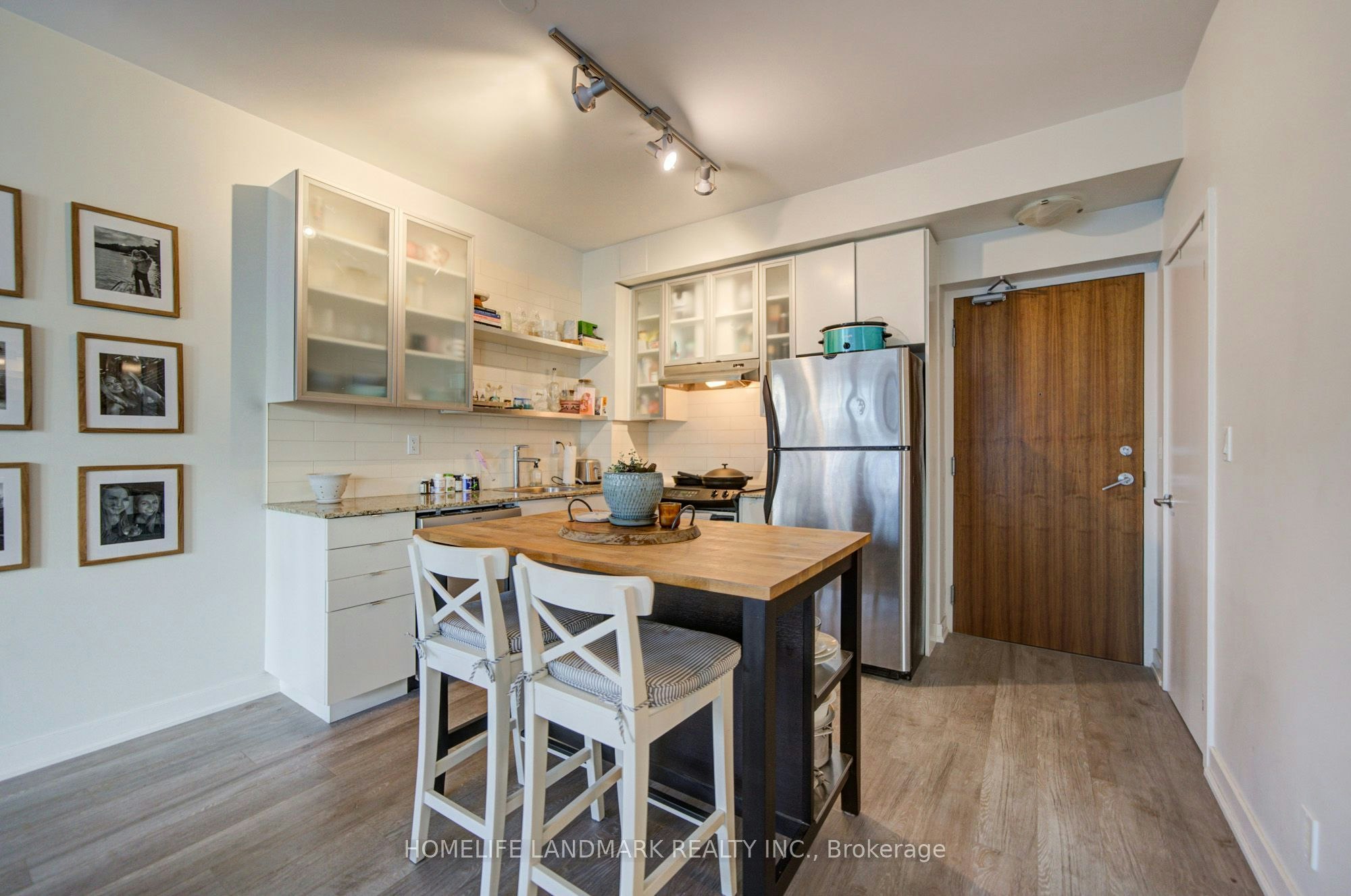 604-33 Lombard Street, Toronto, ON, M5C 3H8 - 4