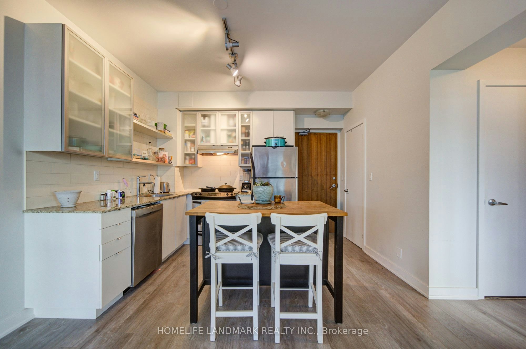 604-33 Lombard Street, Toronto, ON, M5C 3H8 - 5