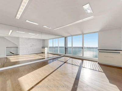 2803-33 Harbour Square - 5