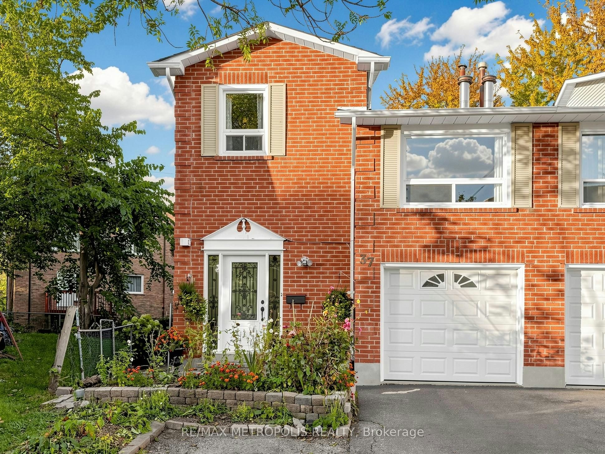 37 Levitt Court, Toronto, ON, M2R 3P8