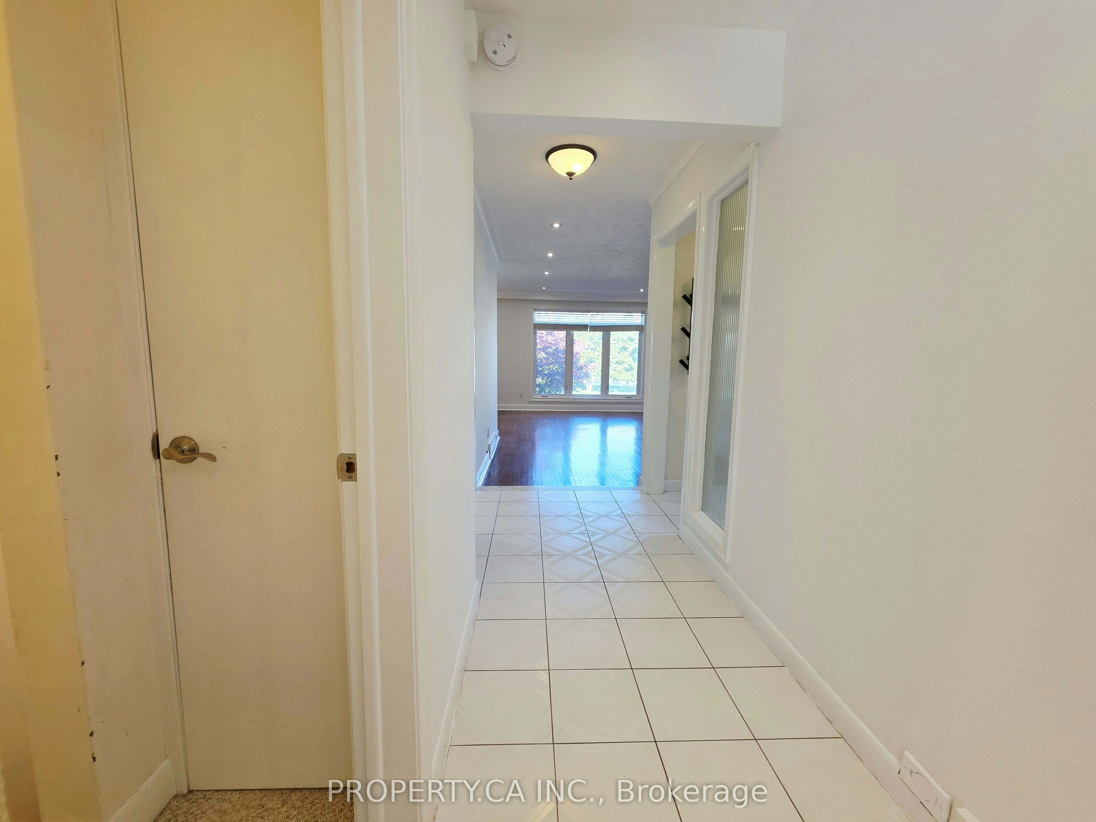 205 Searle Avenue, Toronto, ON, M3H 4B6 - 17