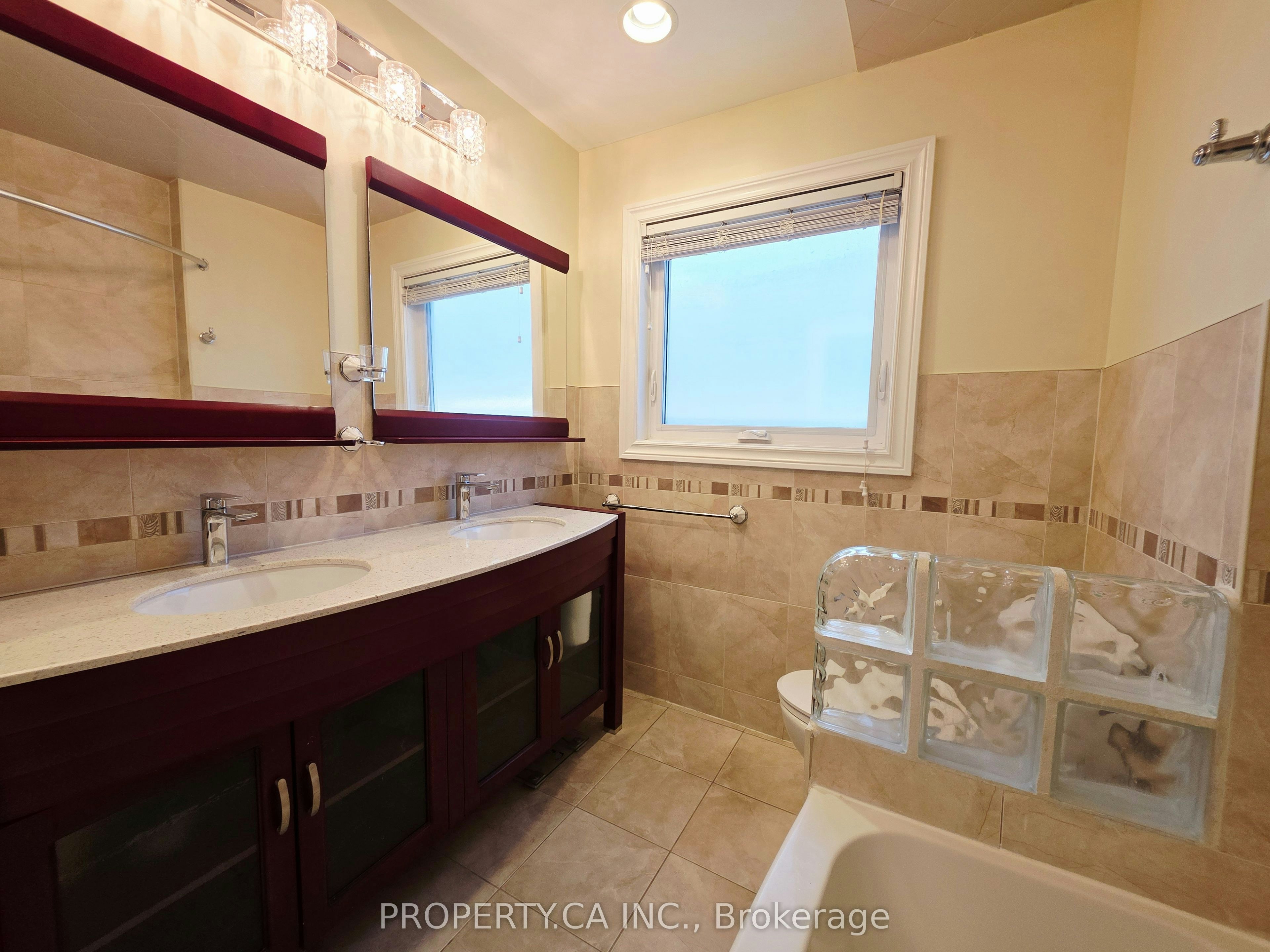 205 Searle Avenue, Toronto, ON, M3H 4B6 - 26