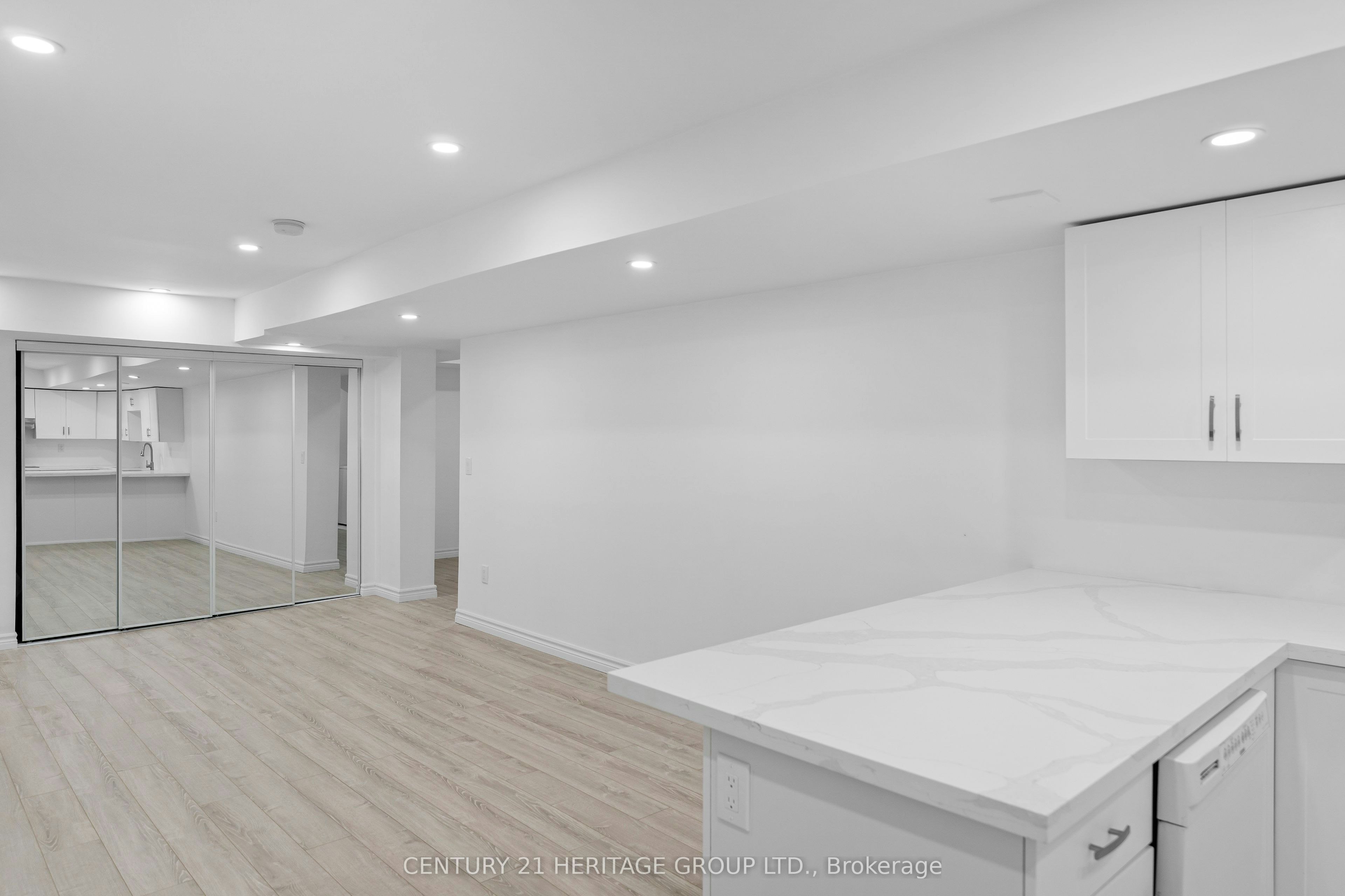 Basement-94 Charlton Boulevard, Toronto, ON, M2M 1B9 - 4