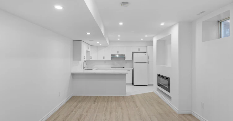 Basement-94 Charlton Boulevard, Toronto, ON, M2M 1B9 - 2