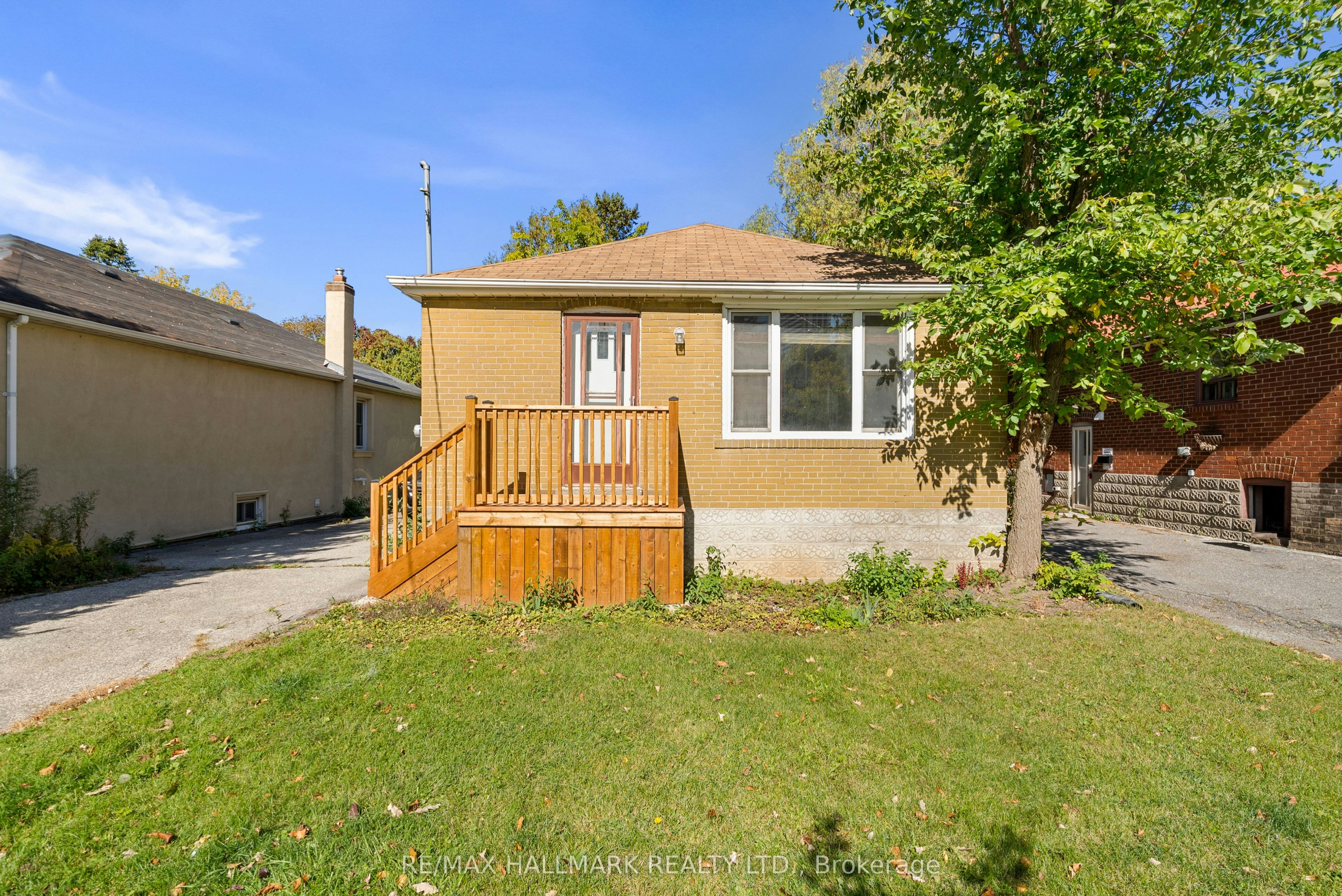 50 Connaught Avenue, Toronto, ON, M2M 1G8