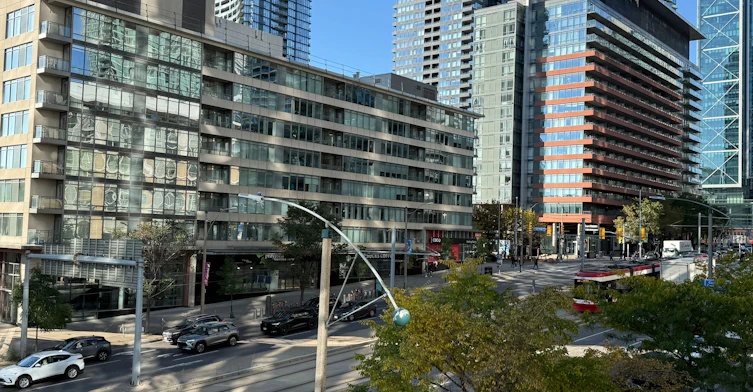 202-35 Mariner Terrace, Toronto, ON, M5V 3V9 - 17