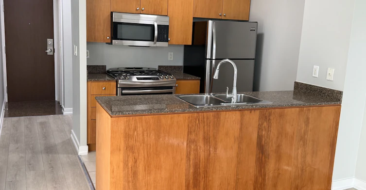 202-35 Mariner Terrace, Toronto, ON, M5V 3V9 - 7