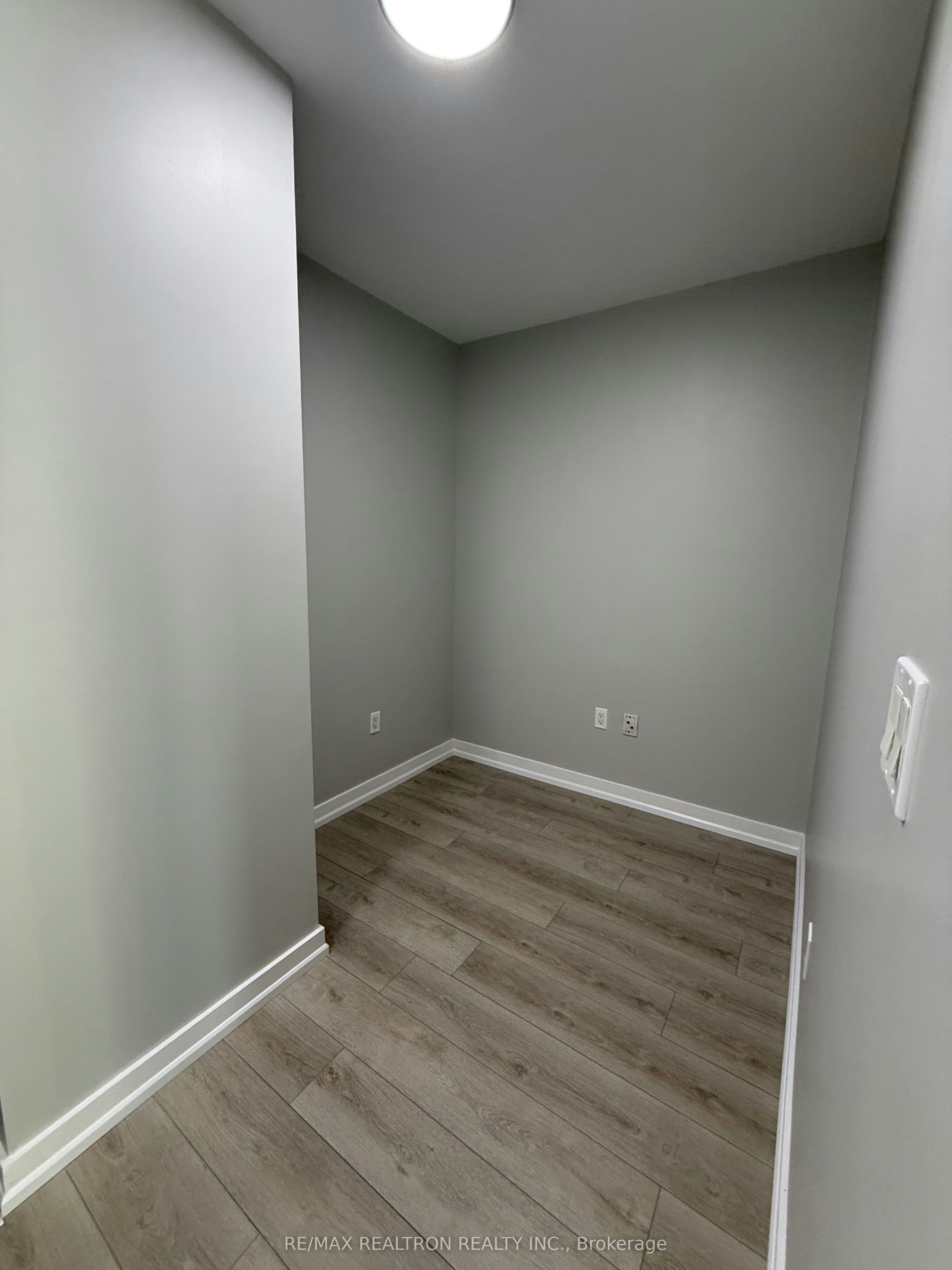 202-35 Mariner Terrace, Toronto, ON, M5V 3V9 - 14