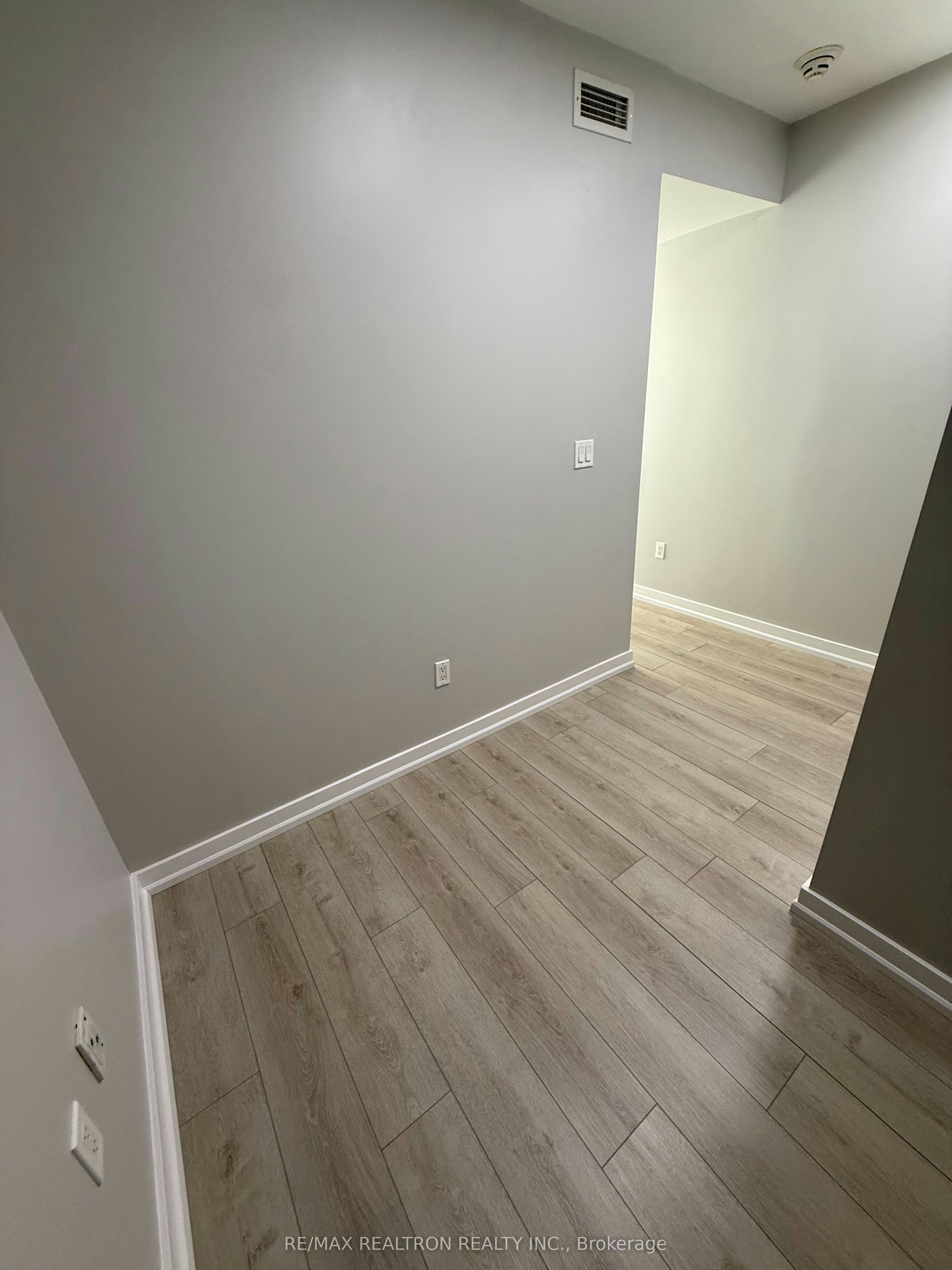 202-35 Mariner Terrace, Toronto, ON, M5V 3V9 - 15