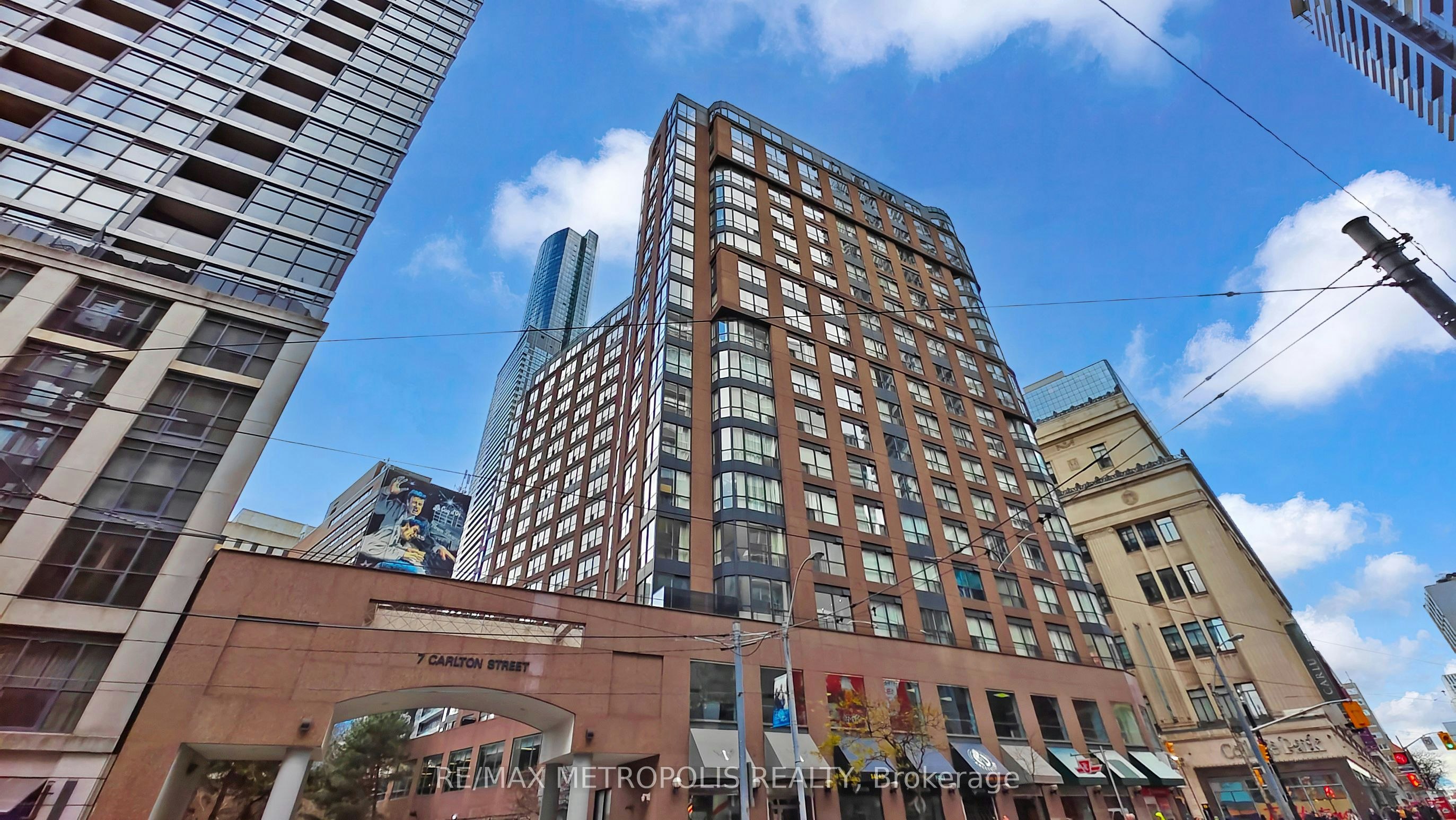1702-7 Carlton Street, Toronto, ON, M5B 2M3