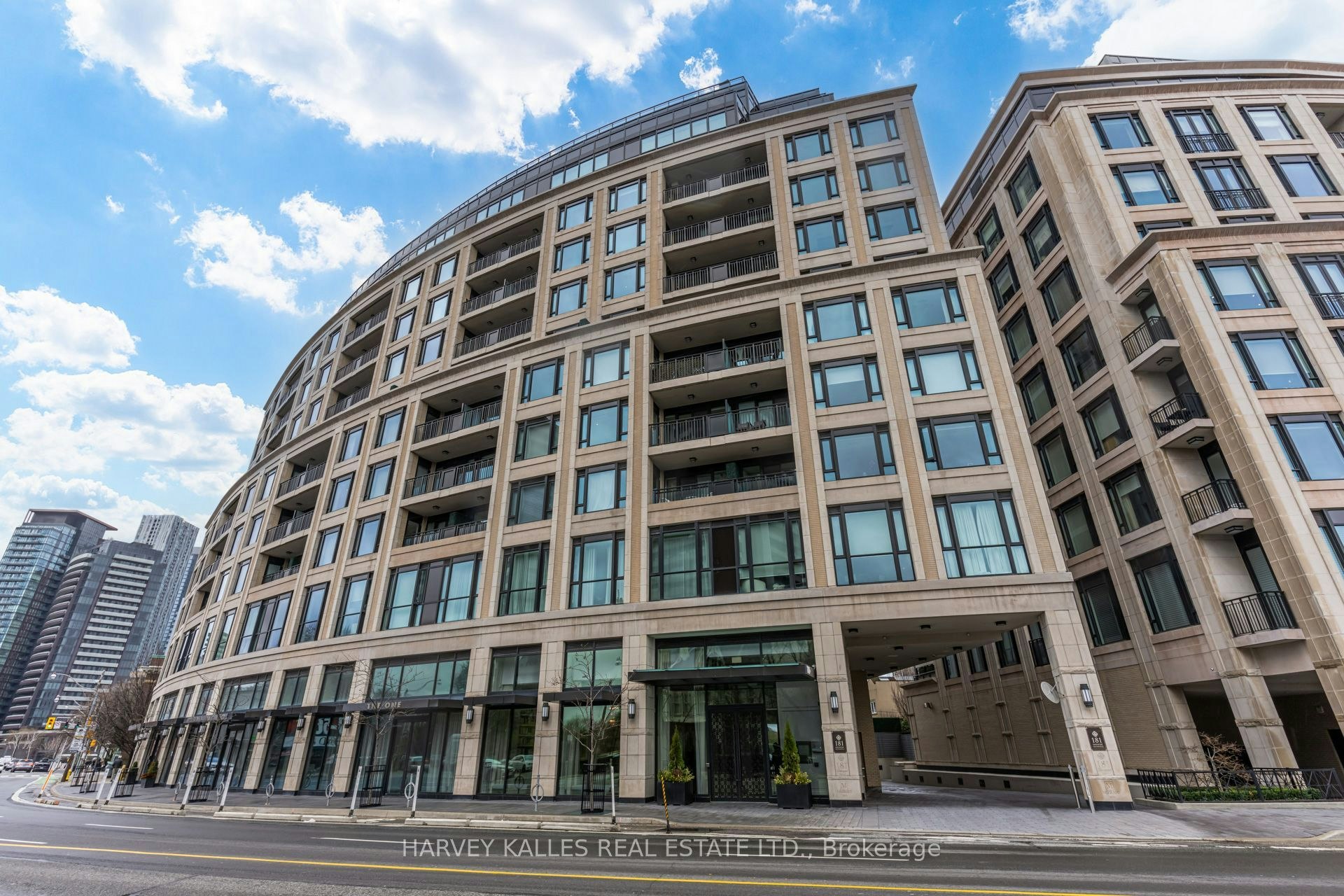 302-181 Davenport Road, Toronto, ON, M5R 1J1